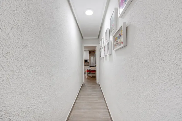 Elegante Propiedad Doble con Vistas al Campo y Acabados de Lujo — 36