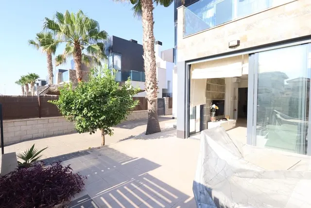 Moderno pareado en venta en Oasis Hill, Lomas de Cabo Roig – - foto 4