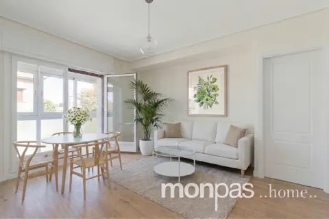 Piso en venta en Intxaurrondo