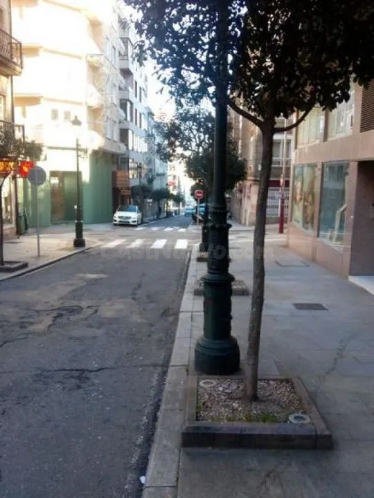 Local en pleno centro de vigo SOLO VALIDO PARA ALMACÉN - foto 3