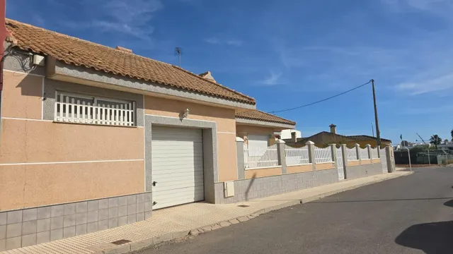 Villa 4 habitaciones 368m² en venta - Zona Pueblo — 6