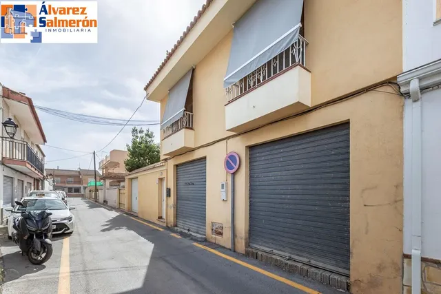 CHALET ADOSADO EN OGIJARES ( GRANADA) — 48