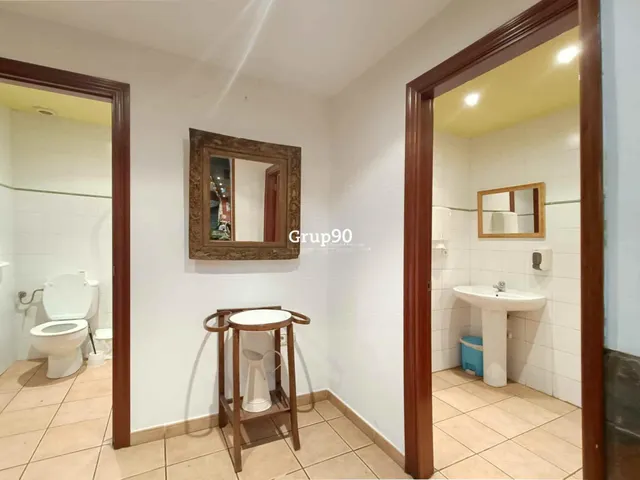 Venta  de restaurante en La Bordeta — 26