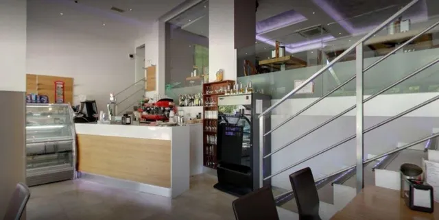 Cafetería en calle Italia 3, Almeria — 3