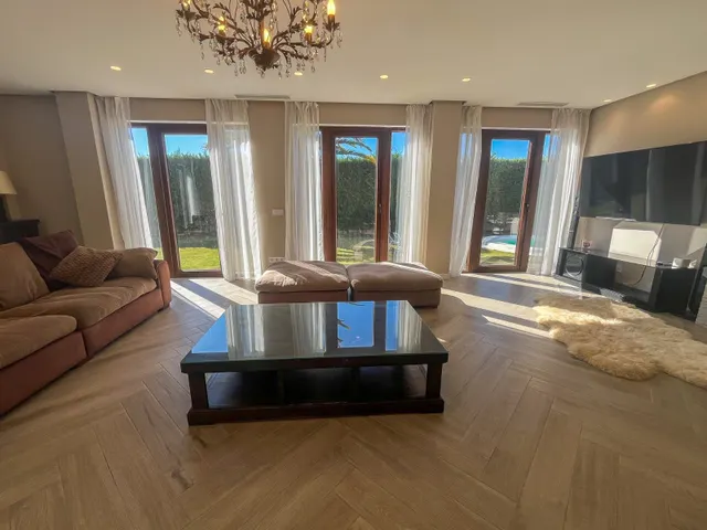 Villa 4 habitaciones 225m² en venta - Sierra cortina — 17