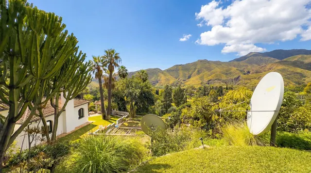 Finca rústica 5 habitaciones 601m² en venta - Costa del Sol — 46