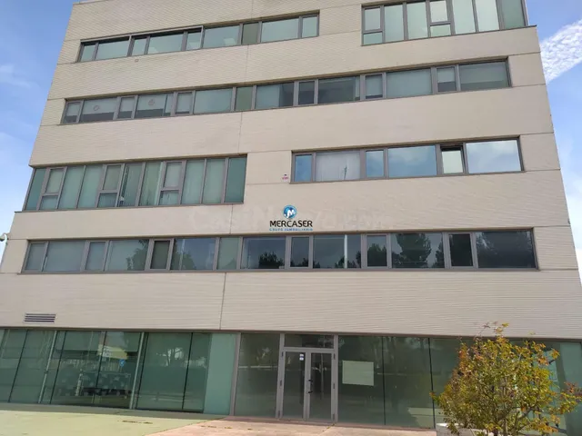 Oficinas en Av Fuentemar - Coslada - Madrid - foto 3
