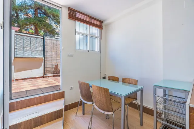 ADOSADA EN URBANIZACIÓN EN HUETOR VEGA — 12