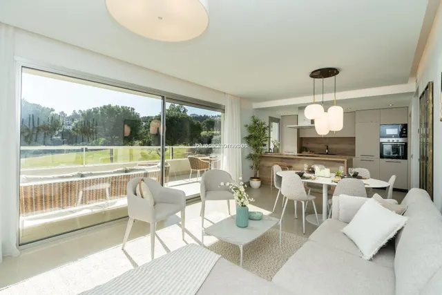 Venta de piso con tres dormitorios en Mijas Costa, Málaga, C - foto 5