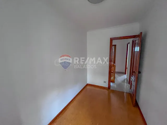 Chalet adosado en venta en calle Milladas - foto 4