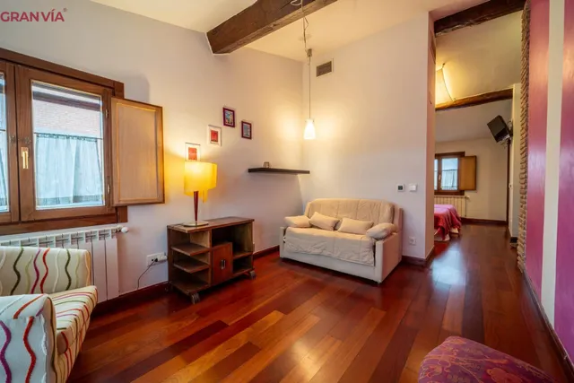 Preciosa casa a la venta en Sojuela — 37