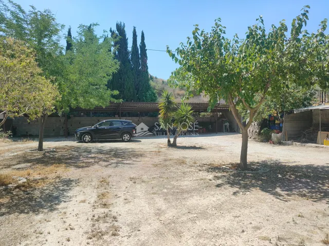 SE VENDE CASA DE CAMPO EN BUEN ESTADO EN ASPE — 23