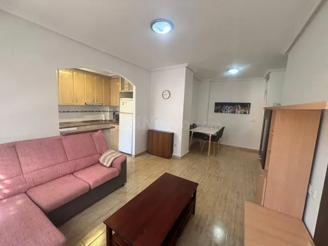 Exclusiva planta baja con gran patio privado a un paso del M - foto 2