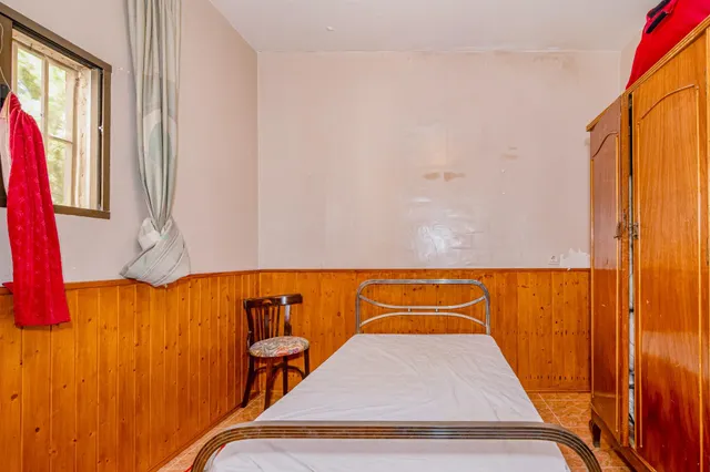 Gran casa de pueblo con terreno, en Ambroz (1260 m2 de parcela) — 16