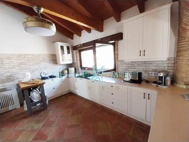 Sorprendente casa de campo con 4 dormitorios y 3 baños. — 18