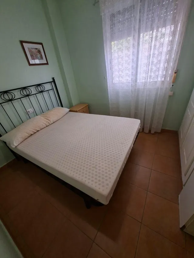 Villa con piscina comunitaria, Alicante, Torrevieja. 4 dormitorios, 82 m2, 1,2 kilómetros del mar — 23