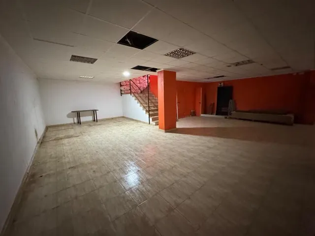 Local comercial 496m² en venta - Playa del Cura — 23