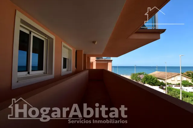 ¡EN PRIMERA LÍNEA DE PLAYA! LUMINOSO EN RESIDENCIAL CON PISCINA Y GARAJE — 14