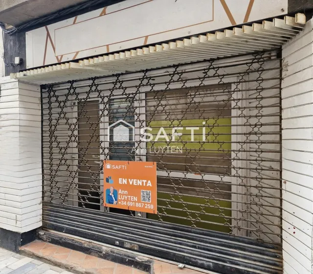 Local Comercial a 75 metros de la Playa en Roses, Costa Brav