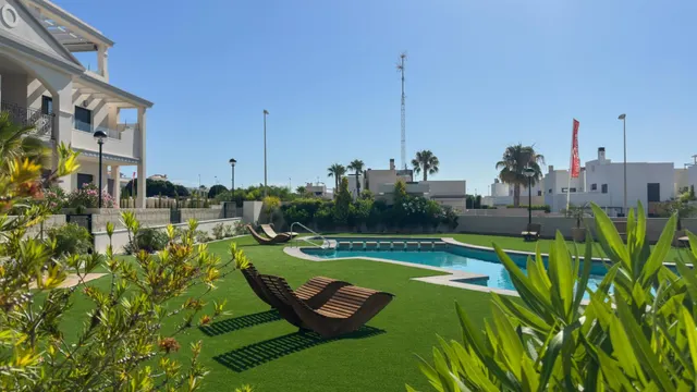 Bungalow 2 habitaciones 79m² en venta - Centro de la Ciudad Quesada — 35
