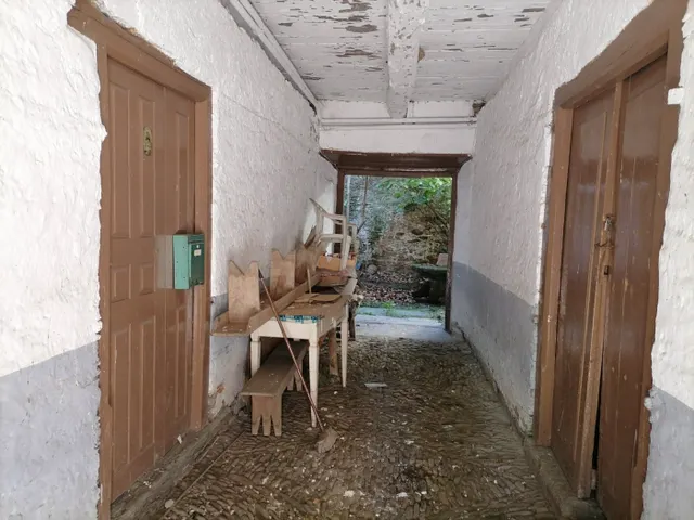 SE VENDE CASA DE PIEDRA PARA REFORMAR  EN CUBILLOS DEL SIL — 3