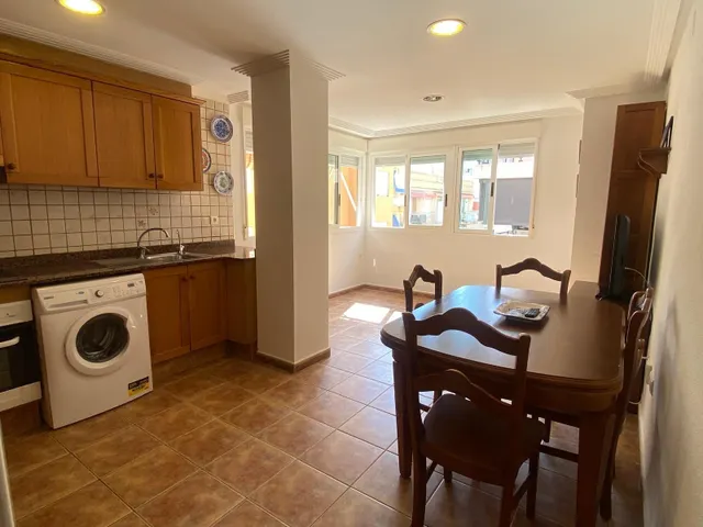 Apartamento luminoso a 150 metros de la Playa de Levante — 4