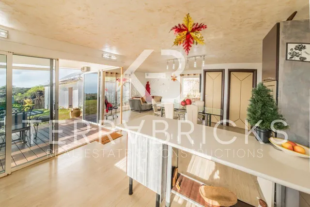 Chalet exclusivo con cabaña independiente, piscina y vistas  - foto 4