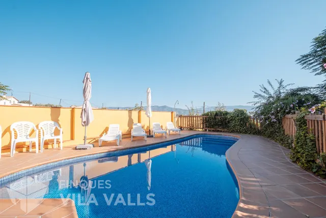 Chalet 4 vientos con piscina y jardín excepcional en Santa E - foto 2