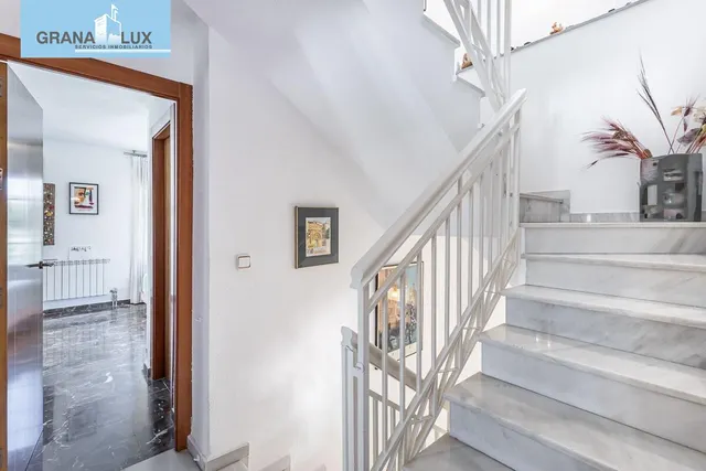CASA PAREADA EN LA ZUBIA CON PISCINA, ZONA DE BARBACOA Y JARDÍN — 32