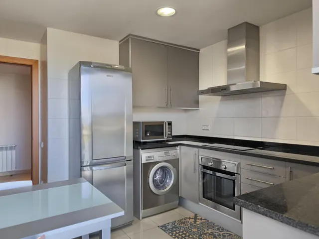 Tu nuevo hogar en Tarragona te espera: amplio, luminoso, con terraza y piscina! — 26