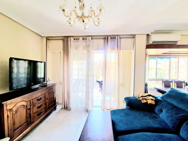 Apartamento de 2 dormitorios con balcón en el centro de Águi - foto 5
