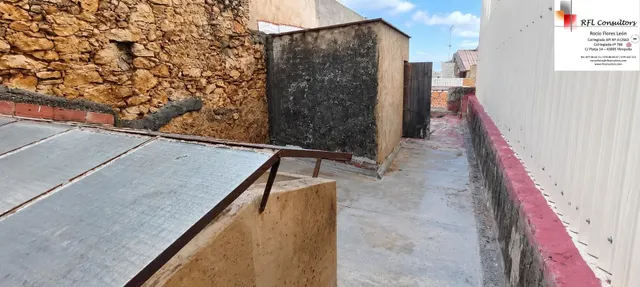 Gran casa para reformar en el centro de la población — 32