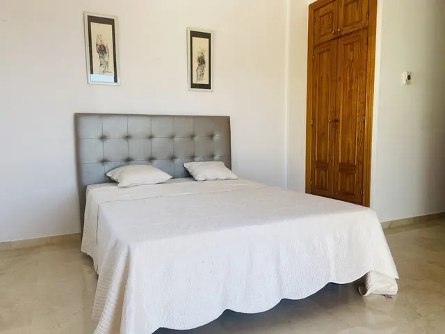 Villa 3 habitaciones 203m² en alquiler - Centro — 14