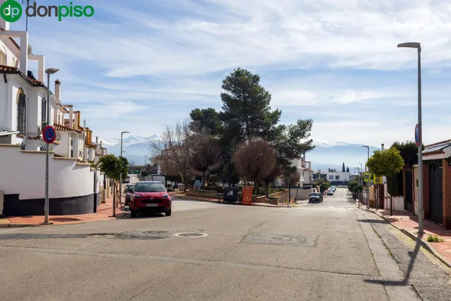 ✨ ¡Tu nuevo hogar con piscina a solo 15 minutos de Granada! — 50