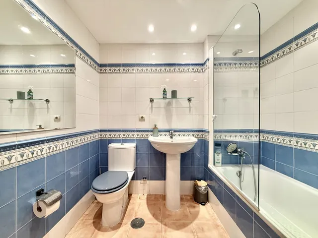 Planta baja 2 habitaciones 90m² en alquiler - Costa Del Sol — 24