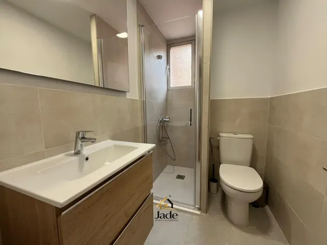 Excelente piso Totalmente Refornado en el Centro de Cordoba  con Garaje y Licencia Turistica — 49