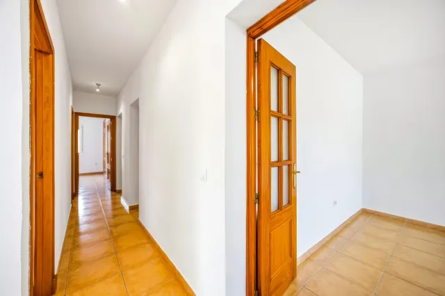 Chalet  Familiar en Zona La Dehesilla;  Tranquila y Accesible — 16