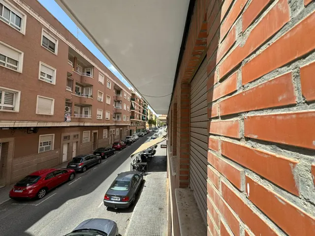 LOCALES ALQUILER — 12