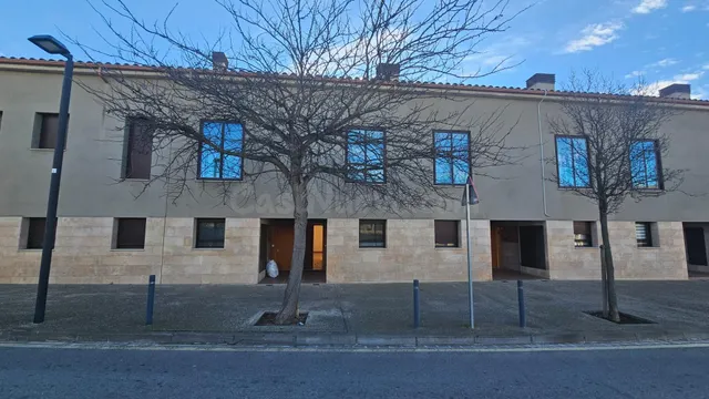 CASA ADOSADA CON GARATGE I TRASTERO EN VILAJUÏGA