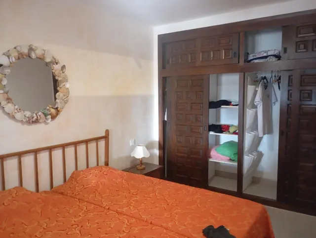 Edificio con 6 apartamentos, con piscina propia y una parcela de 550m zona geraneos — 23