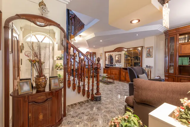 Amplia casa con espectaculares vistas a Sierra Nevada - foto 3