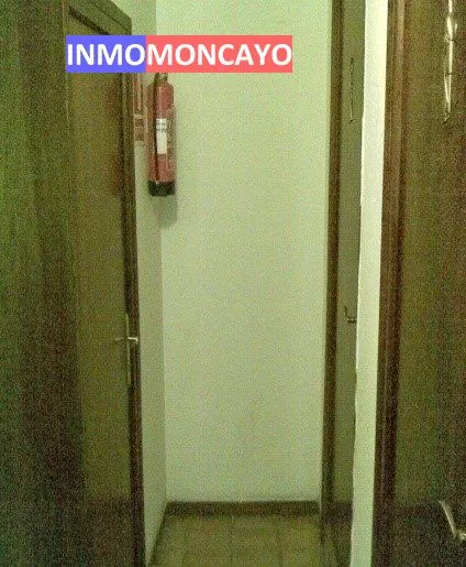 SE VENDE BAR CON BODEGA ANTIGUA EN BORJA — 23