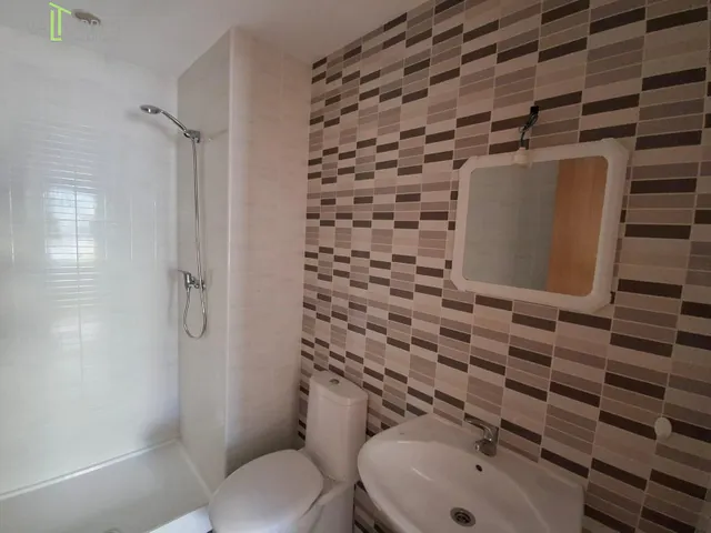 Vivienda con tres dormitorios y dos baños. En el barrio pedáneo de San Blas con plaza de garaje y trastero — 12