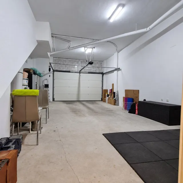 Chalet adosado en venta en Calle Nuez Moscada, 35 -28 — 26