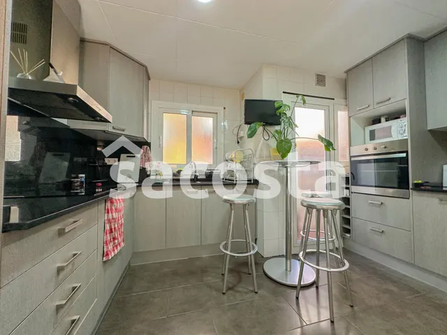 Piso con licencia turística a 700 m del mar en Els Pavos, Bl - foto 3