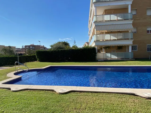 Atico con 4 habitaciones gran terraza solarium parking piscina — 37