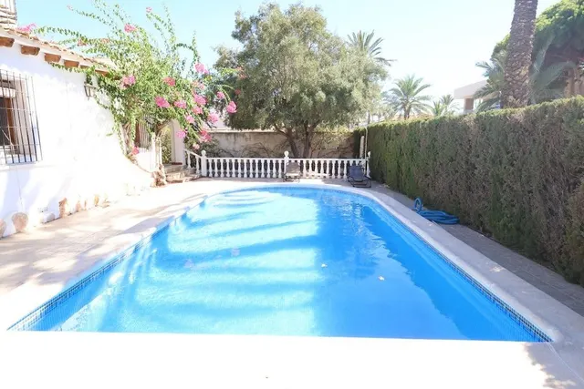 Cabo Roig Chalet independiente en esquina - foto 5