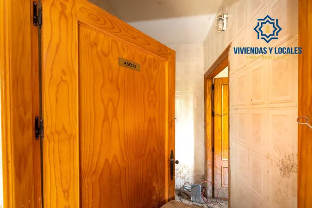 Terreno urbanizable, actualmente hay un restaurante. — 29