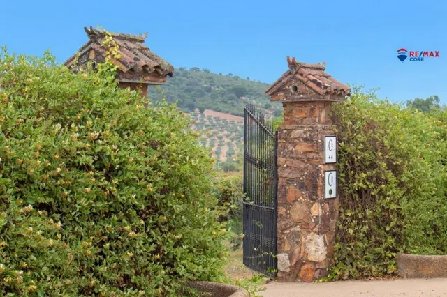 Dos Casas Rurales con Piscina y Licencia Turística – Ideal p - foto 2