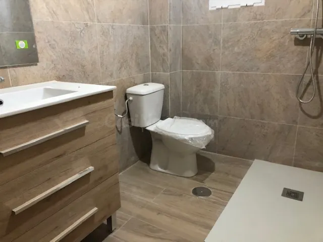 REFORMADO TODO EXTERIOR, 215-€ ES TUYO